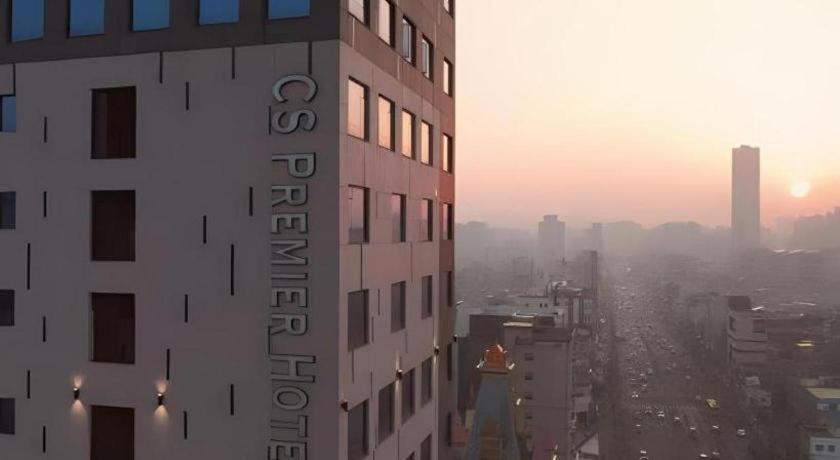 Hotel Cs Premier 3*