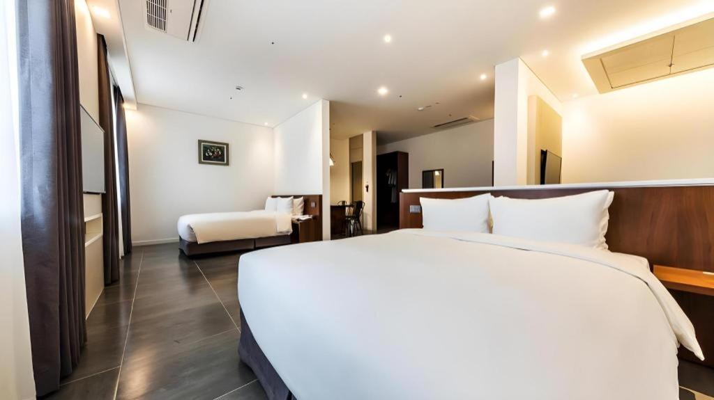 Hotel Cs Premier